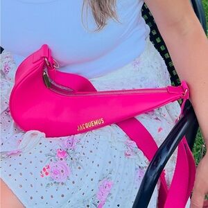 Jacquemus x Nike Le Sac Swoosh - hot pink